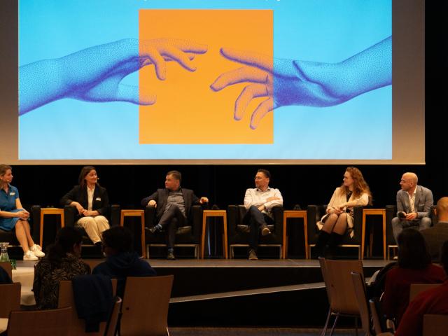 32-DSC06438 32-DSC06438